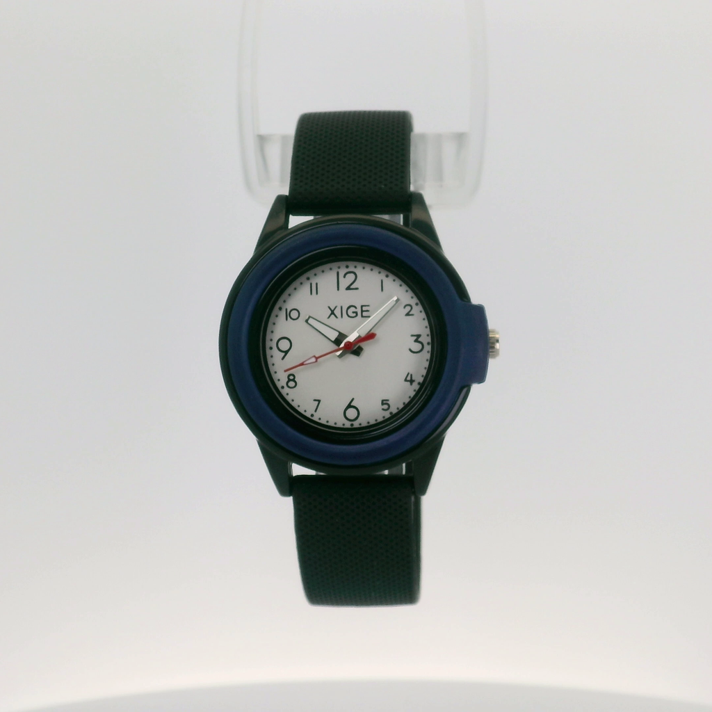Xige Kids’ Analogue Watch – The Perfect First Watch  - Water-Resistant