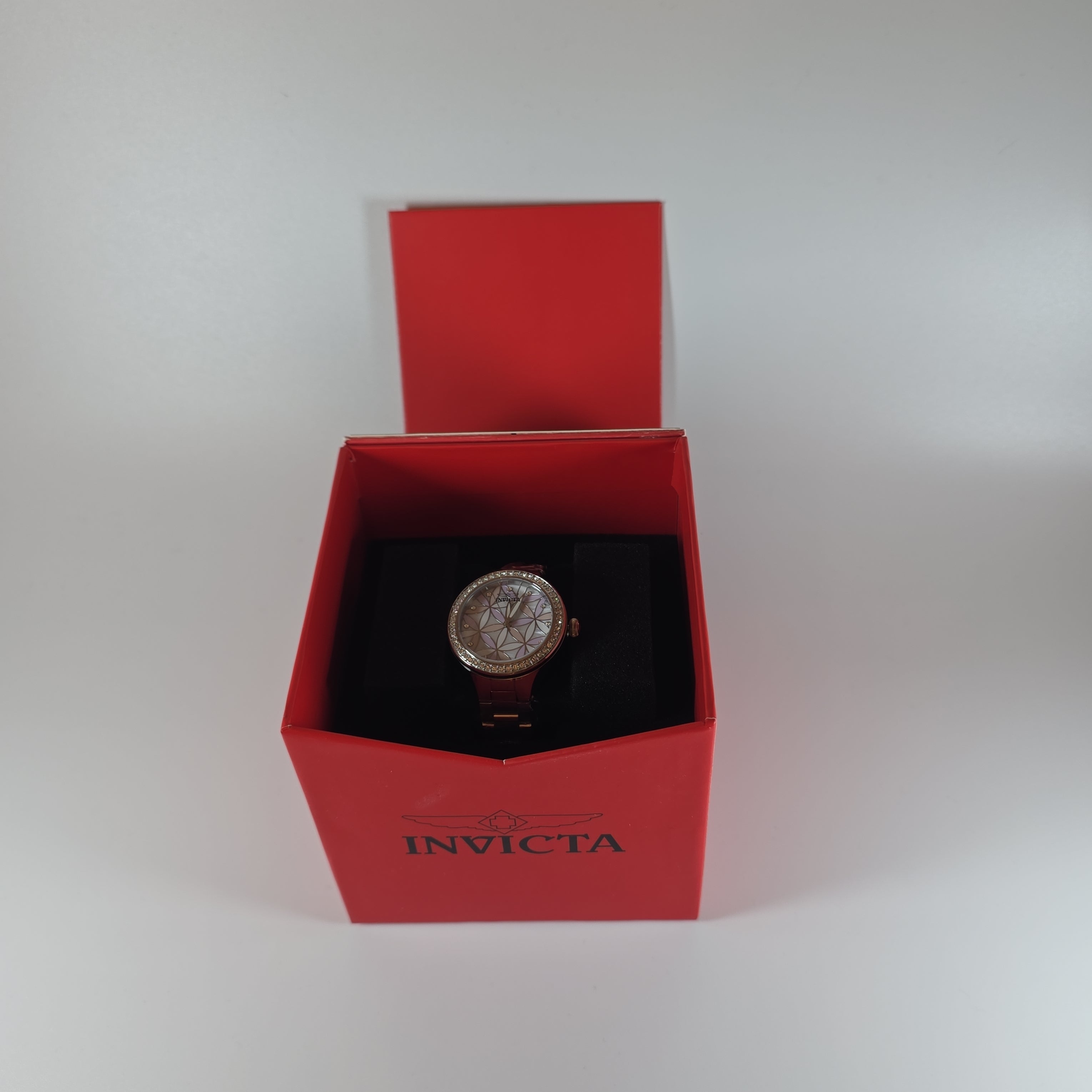 Invicta Wildflower 28823 Elegant Ladies Quartz Watch Silver-Tone - 34mm Round
